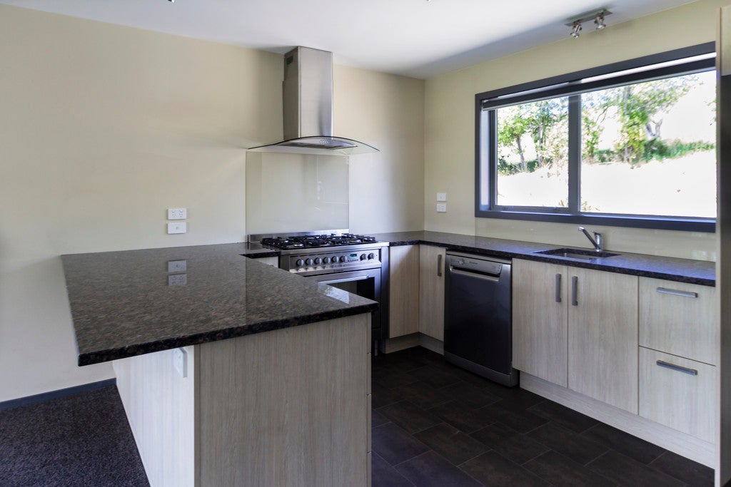 22 Kinnaird Street, Oamaru - Carousel 2