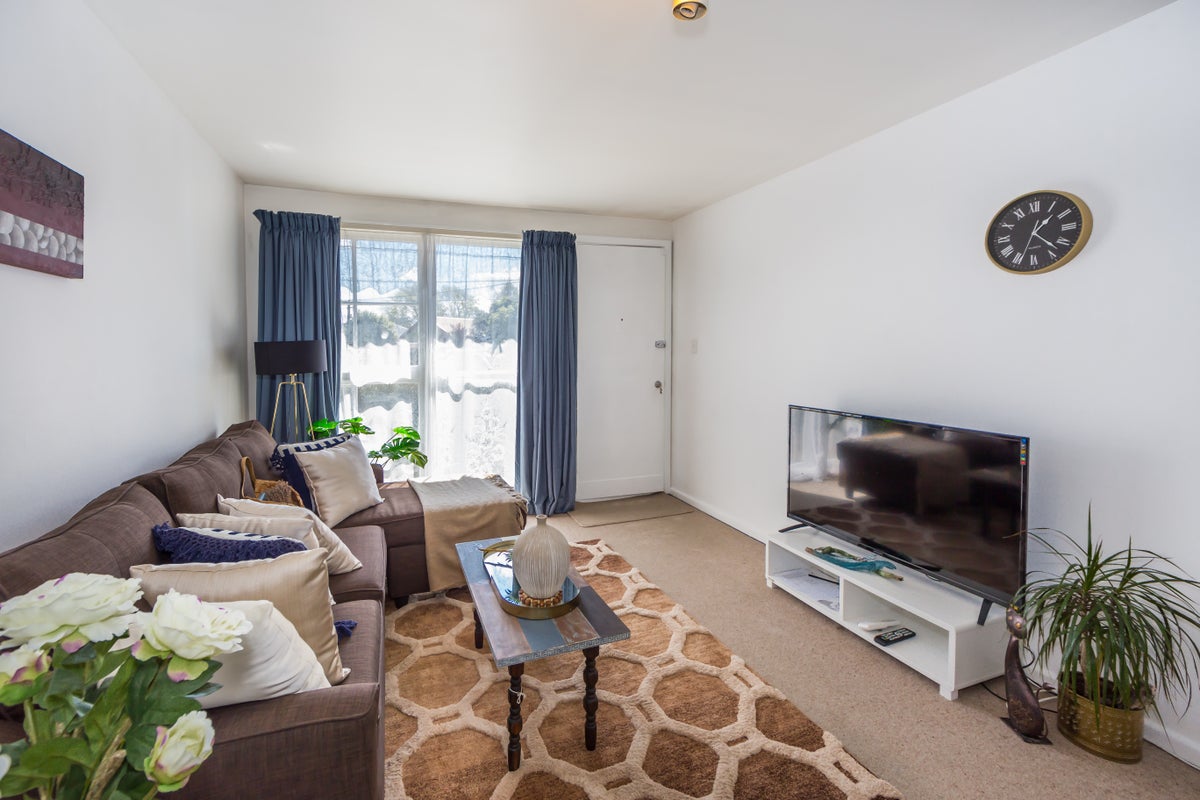 2/590 Hereford Street, Linwood, Christchurch - Carousel 2