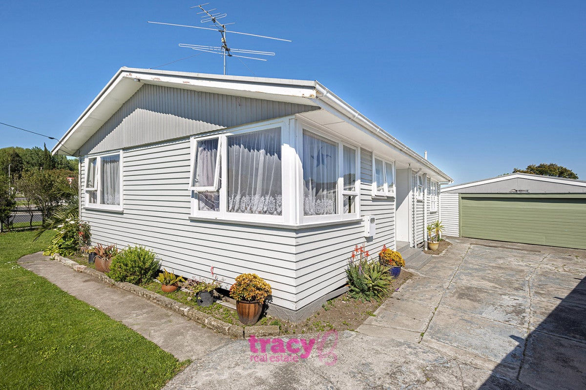 14 Tyndall Road, Outer Kaiti, Gisborne - Carousel 1
