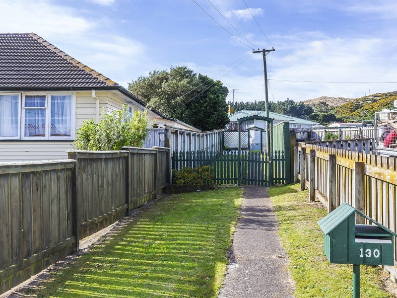 130 Bedford Street, Cannons Creek, Porirua - Carousel 19
