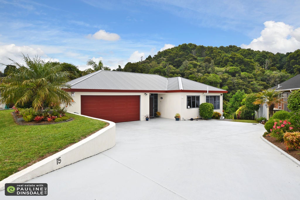 15 Augusta Place, Kamo, Whangarei - Carousel 1