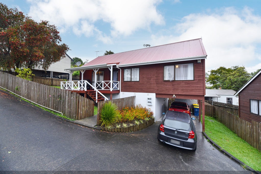 2/83 Kaurilands Road, Titirangi, Auckland - Carousel 1
