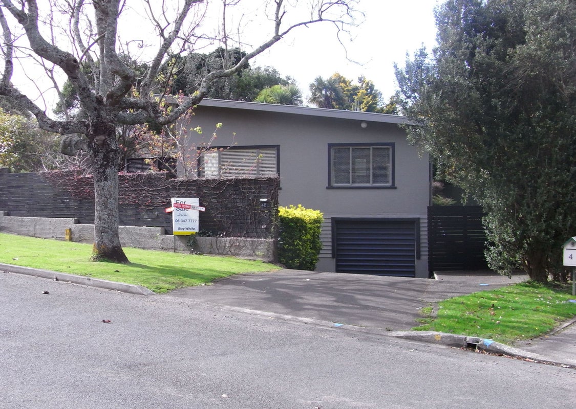4B Brassey Road, Saint Johns Hill, Whanganui - Carousel 2