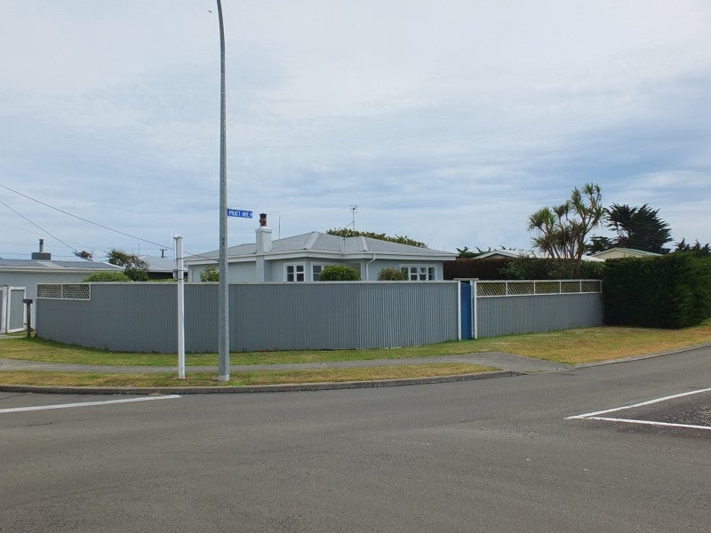4 Taylor Street, Foxton Beach, Foxton - Carousel 2
