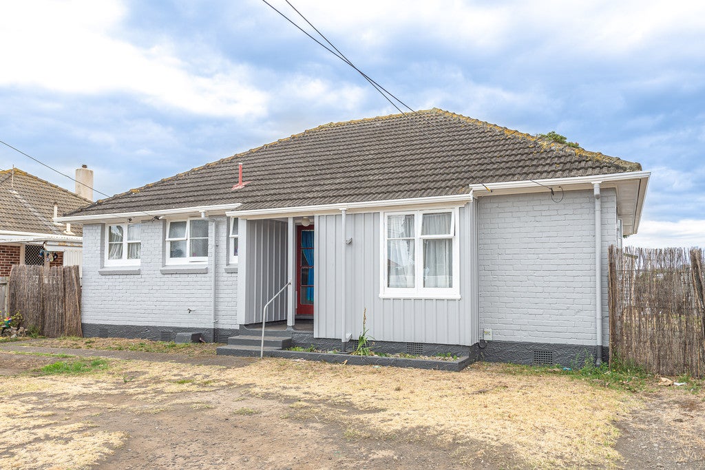 8 Maire Street, Gonville, Whanganui - Carousel 1