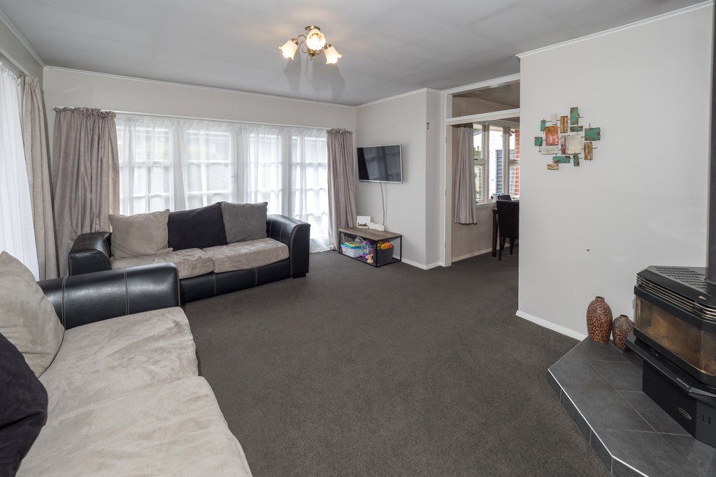 33 Johnstone Street, Tinwald, Ashburton - Carousel 1