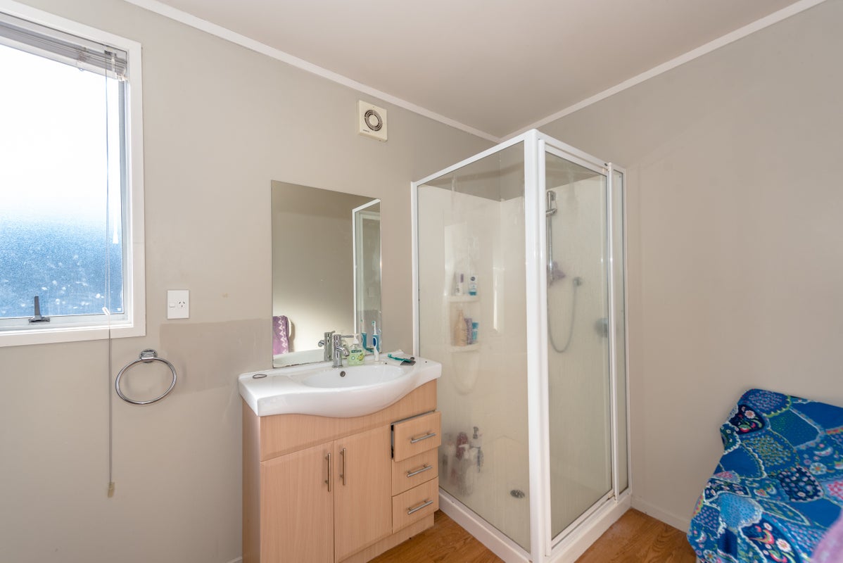 41B Cook Street, Hamilton East, Hamilton - Carousel 12