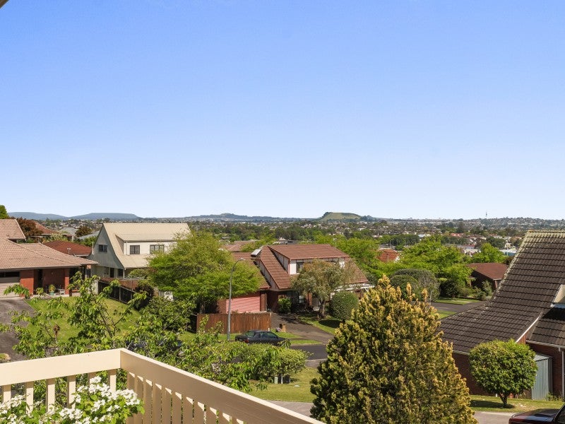 6 Kincraig Place, Highland Park, Auckland - Carousel 2