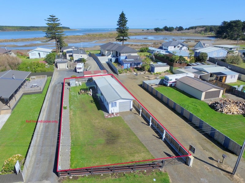 13 Hall Place, Foxton Beach, Foxton - Carousel 2