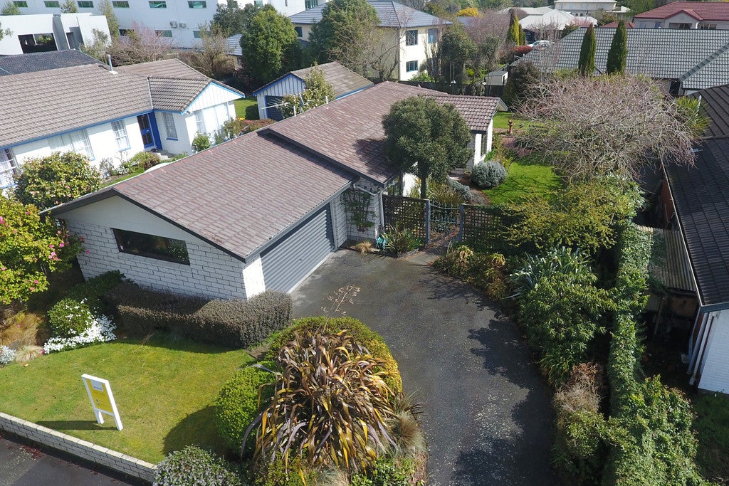 66 Karnak Crescent, Russley, Christchurch - Carousel 14