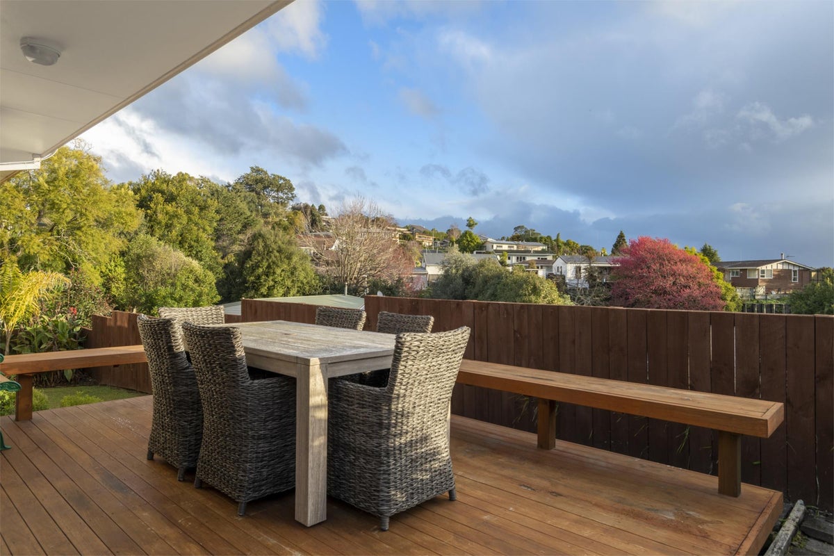 6 Peppertree Way, Brookfield, Tauranga - Carousel 1
