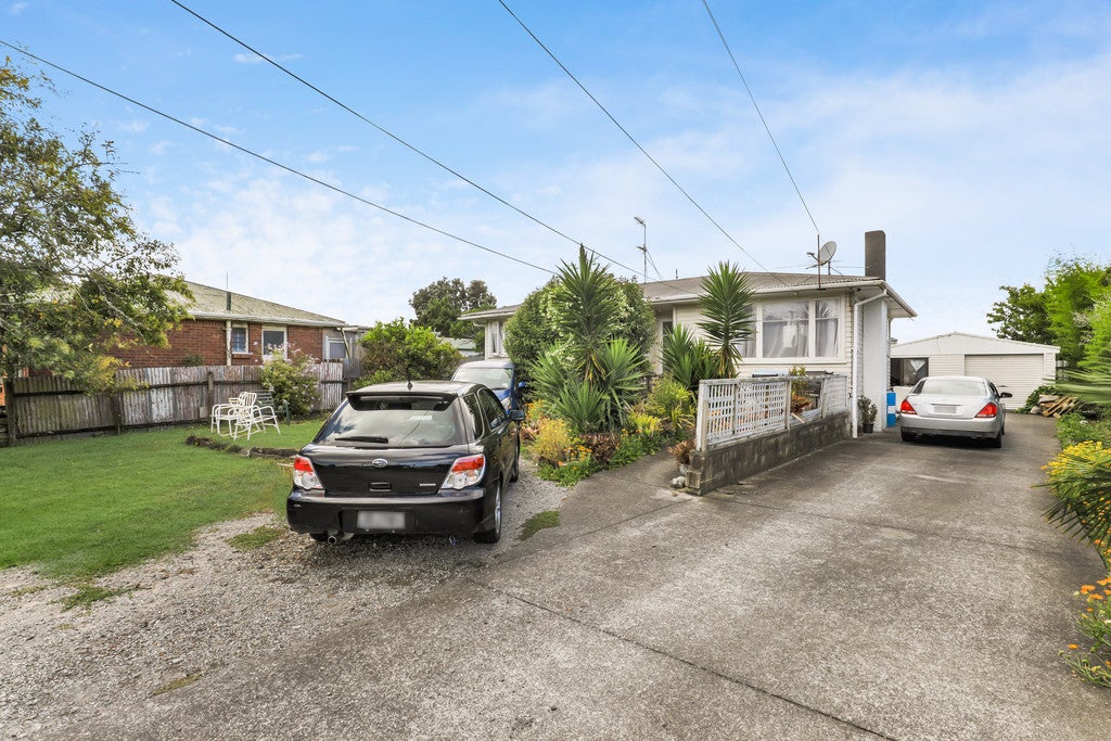 12 Surrey Street, Manurewa, Auckland - Carousel 2