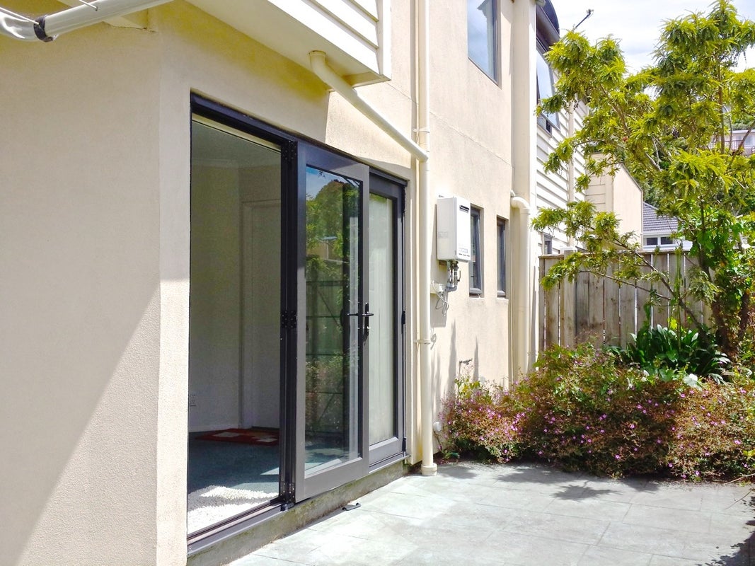 164 Newlands Road, Newlands, Wellington - Carousel 6