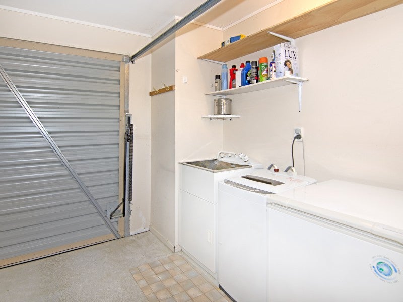 2 Eastwood Place, The Wood, Nelson - Carousel 12