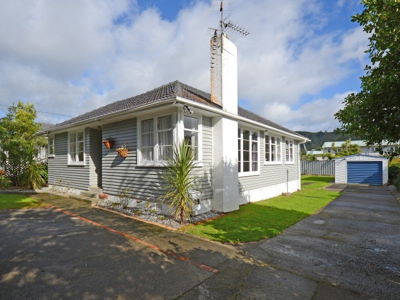310 Stokes Valley Road, Stokes Valley, Lower Hutt - Carousel 1