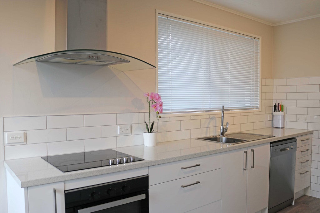 90 Paterson Street, Grasmere, Invercargill - Carousel 1