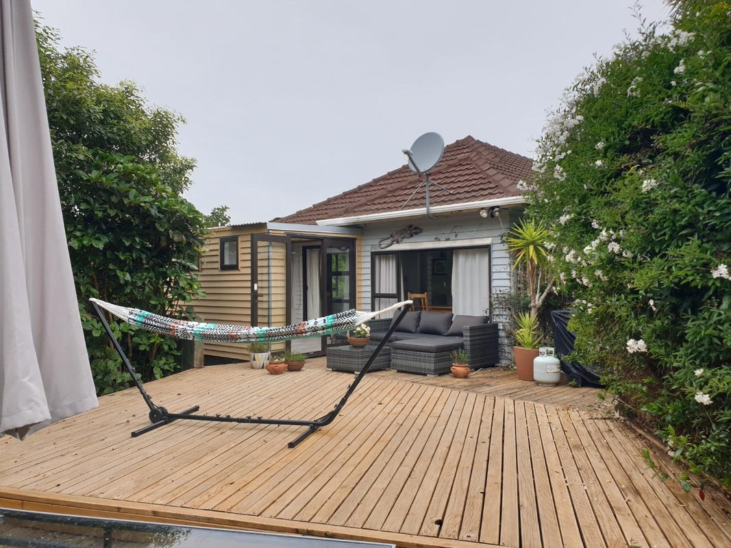 15 Chew Place, Ranui, Porirua - Carousel 1