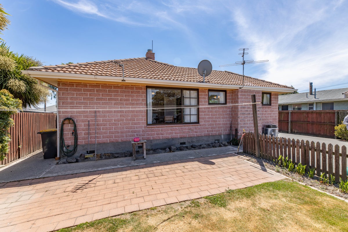4 Fenhall Street, Russley, Christchurch - Carousel 17