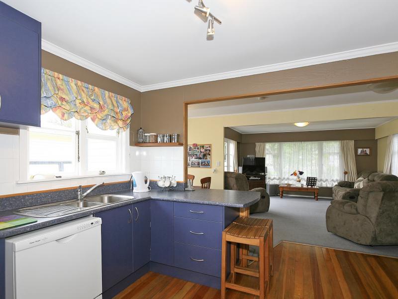 3 Miles Crescent, Wainuiomata, Lower Hutt - Carousel 2