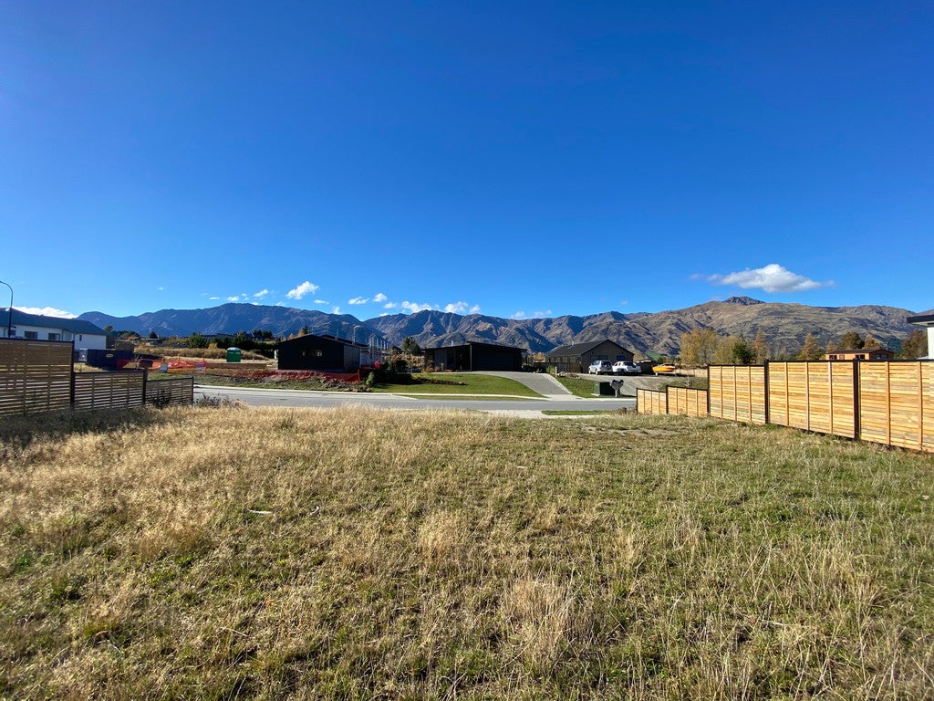 19 Sarges Way, Lake Hāwea - Carousel 1