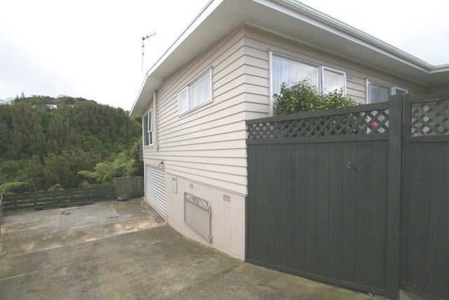 19 Laurel Grove, Maungaraki, Lower Hutt - Carousel 19