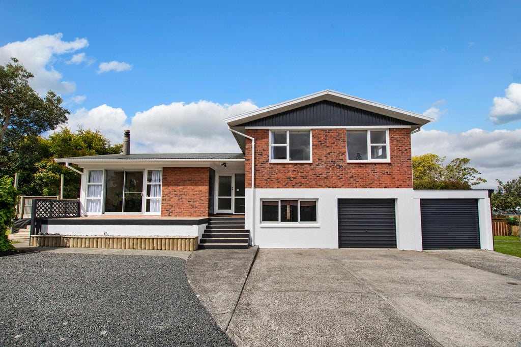 2 Te Anau Place, Tikipunga, Whangarei - Carousel 1