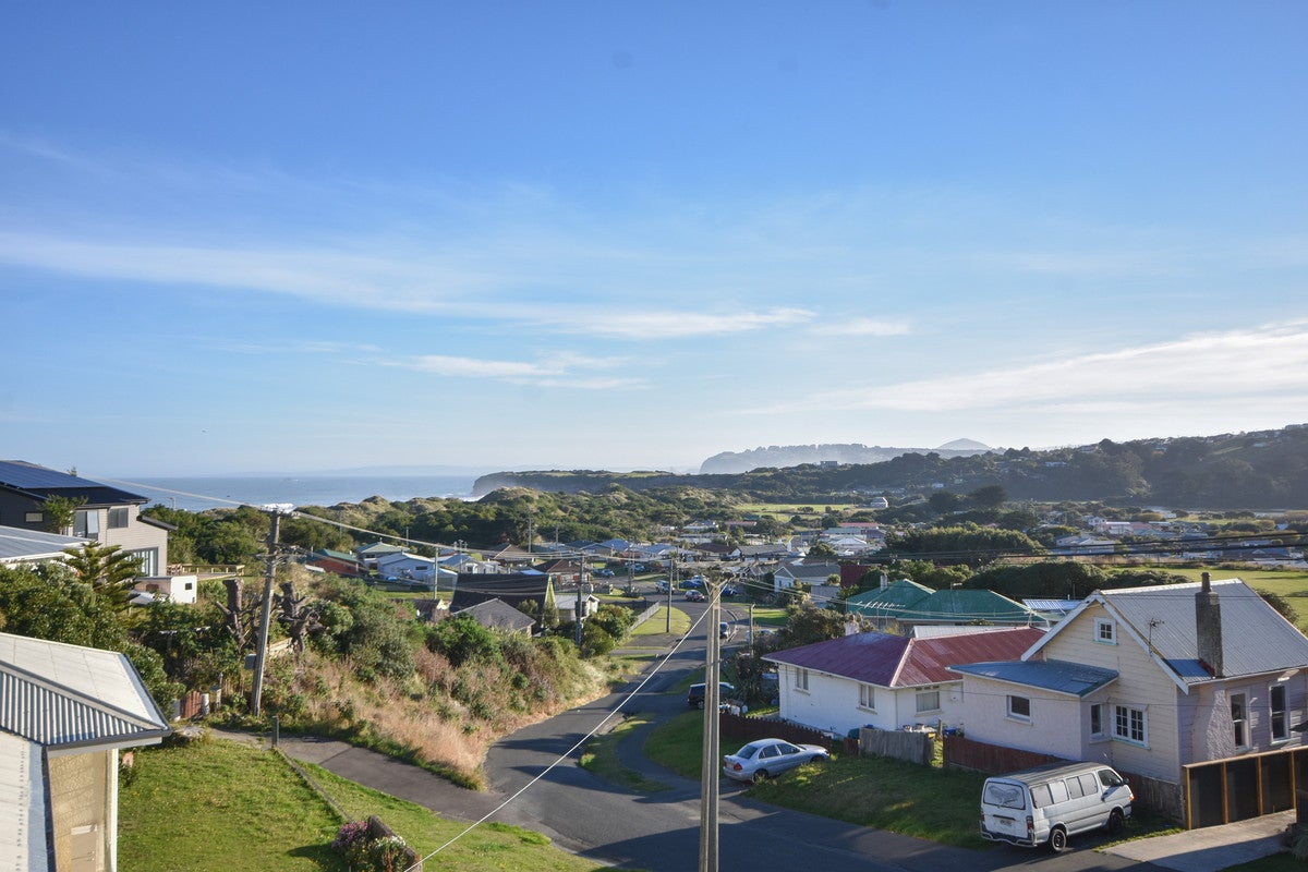 57 Oregon Street, Ocean Grove, Dunedin - Carousel 1