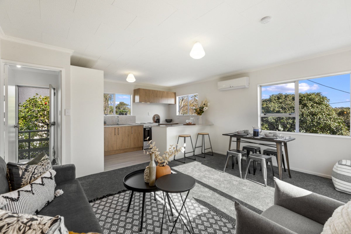 2/25 Tawa Road, Te Atatu Peninsula, Auckland - Carousel 2
