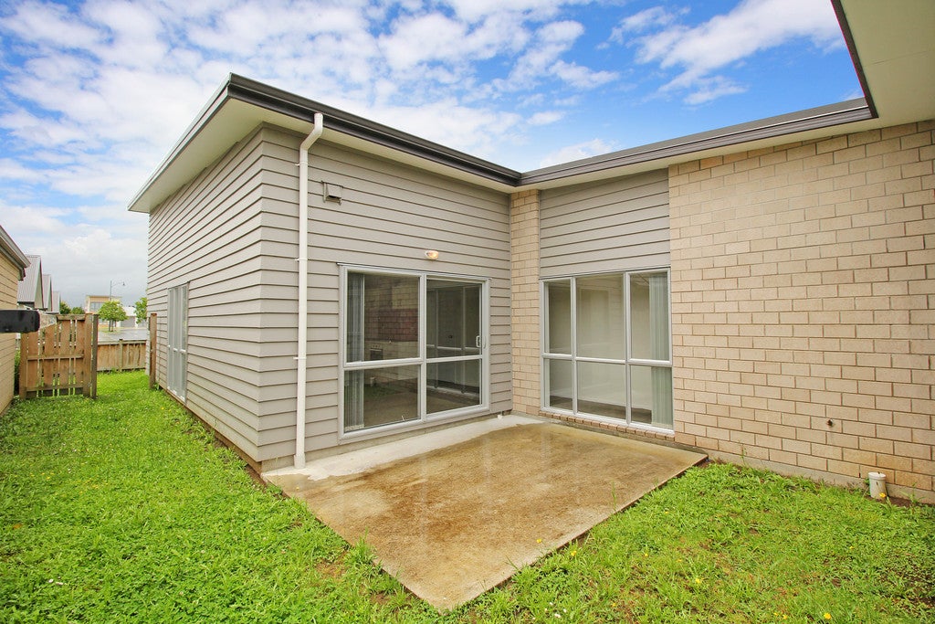 15 Kotuku Crescent, Takanini, Auckland - Carousel 10