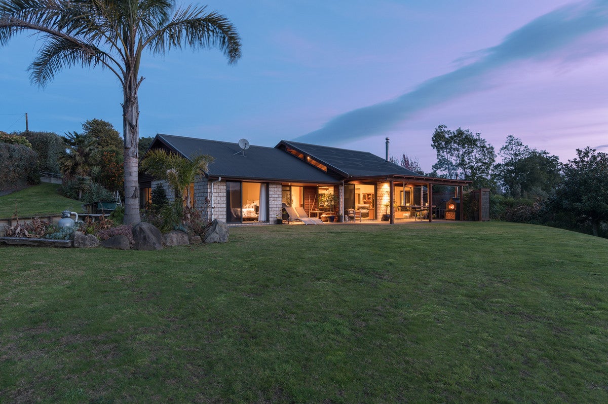 151 Prole Road, Omokoroa, Tauranga - Carousel 1
