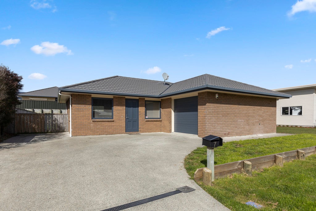 7 Sunstone Crescent, Brown Owl, Upper Hutt - Carousel 20