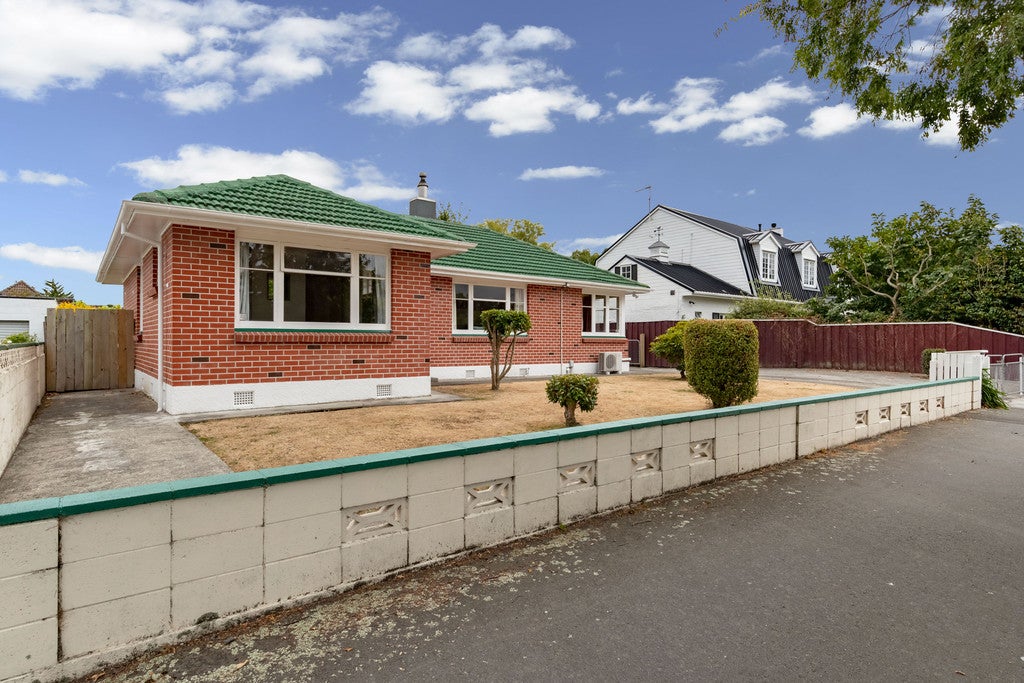 2A Sutherland Avenue, Silverstream, Upper Hutt - Carousel 1