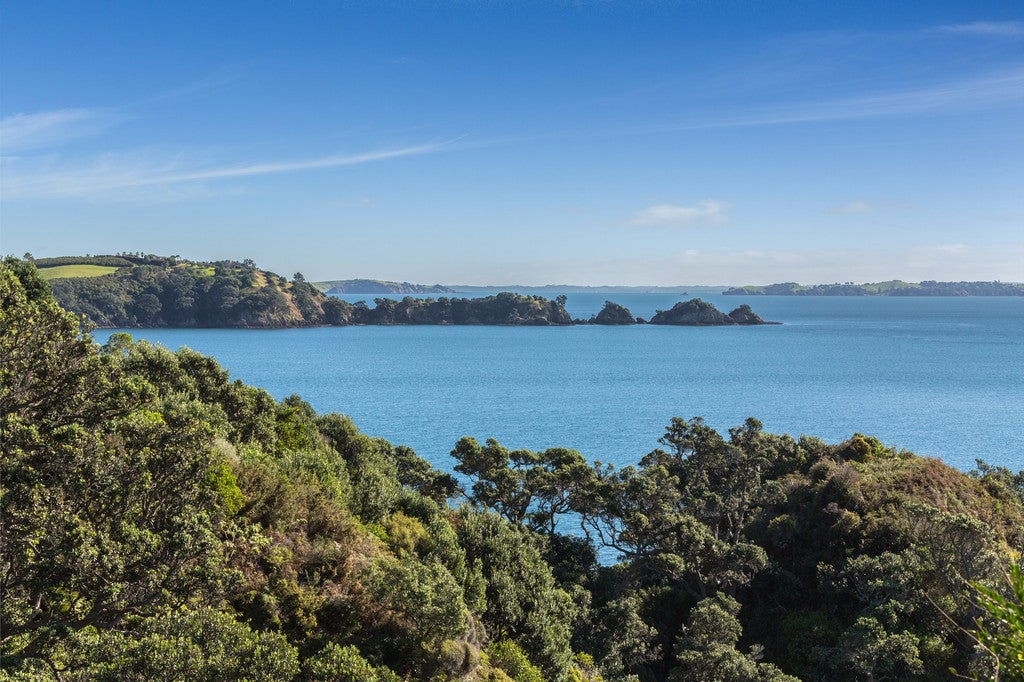 89 Great Barrier Road, Oneroa, Waiheke Island - Carousel 1