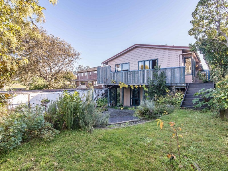 4 Douglas Street, Paraparaumu Beach, Paraparaumu - Carousel 1