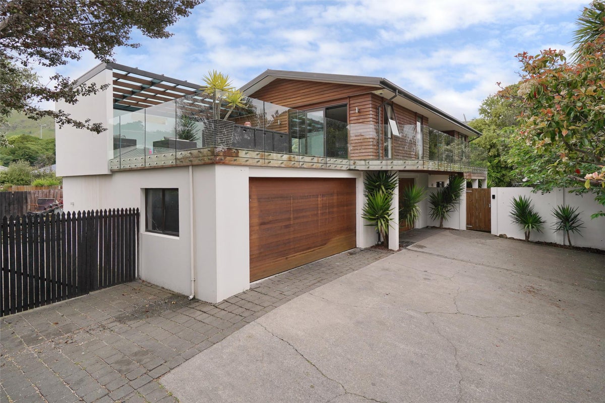 19 Laing Crescent, Heathcote Valley, Christchurch - Carousel 2