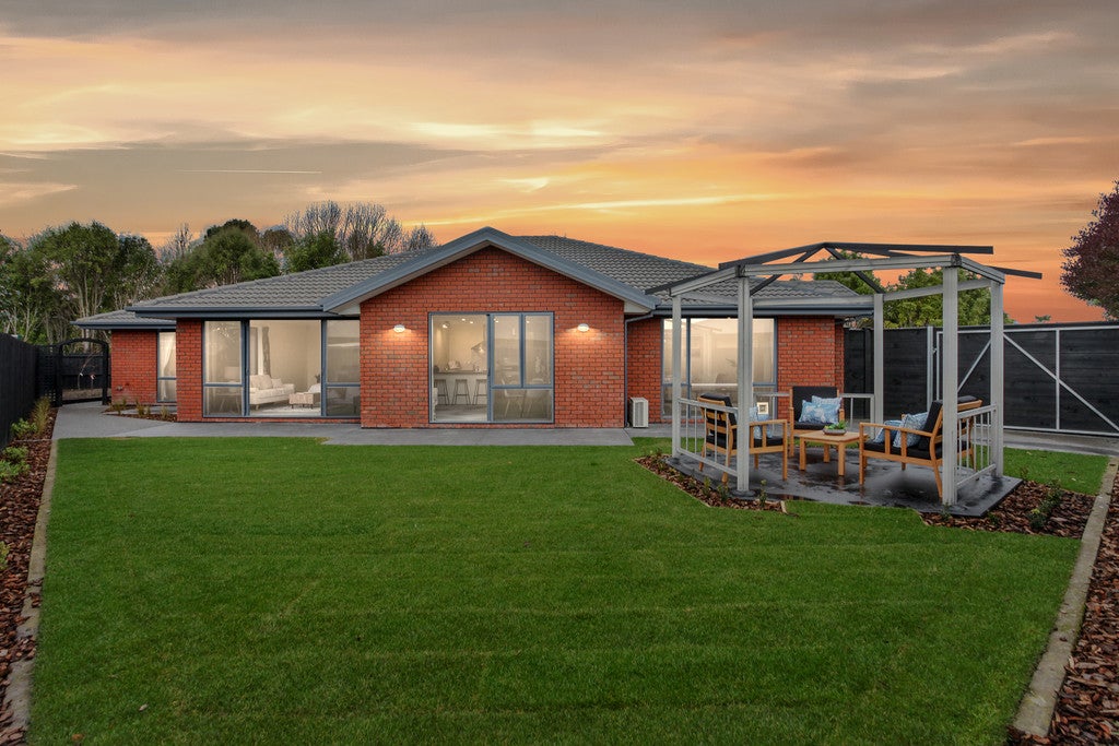 6 Te Pihopa Way, Aidanfield, Christchurch - Carousel 2