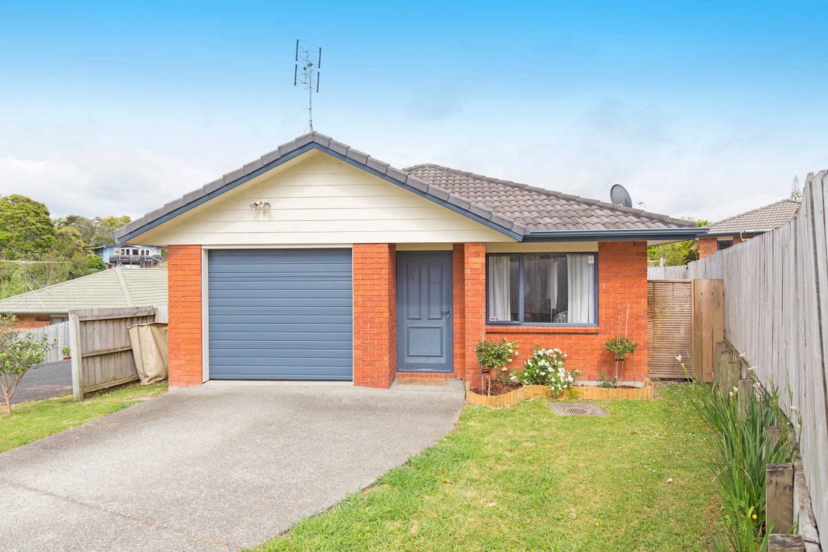 18 Mably Court, Stanmore Bay, Whangaparaoa - Carousel 1