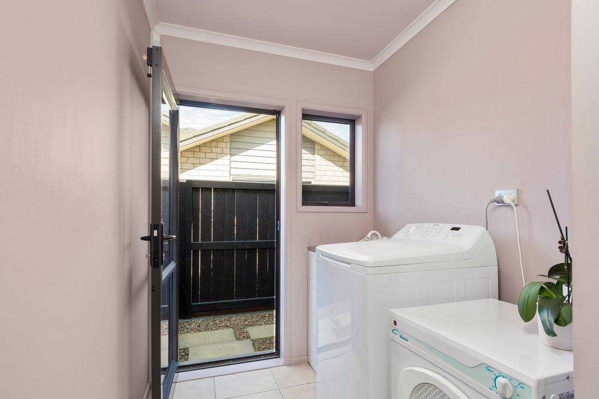 577 GLOUCESTER ROAD, Papamoa Beach, Tauranga - Carousel 26