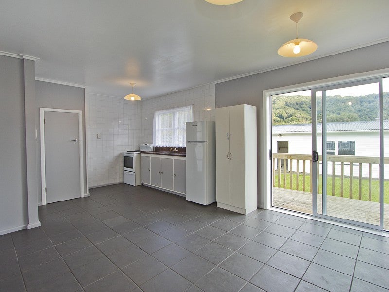 80A Coast Road, Wainuiomata, Lower Hutt - Carousel 2