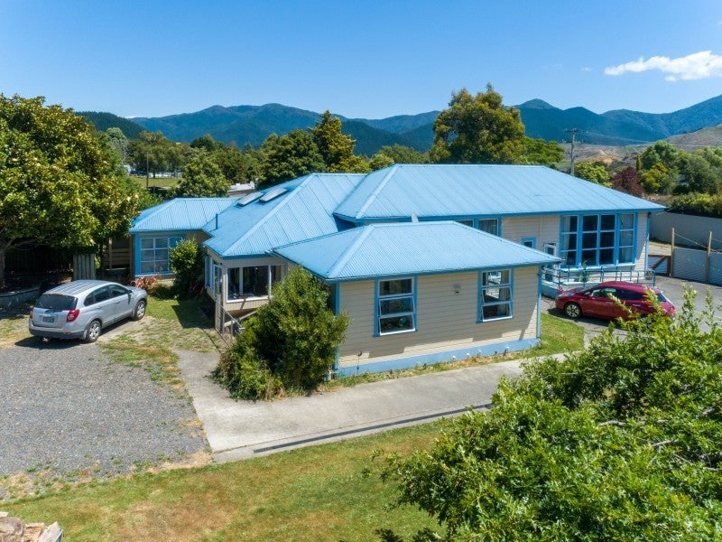 743 State Highway 1, Koromiko - Carousel 24