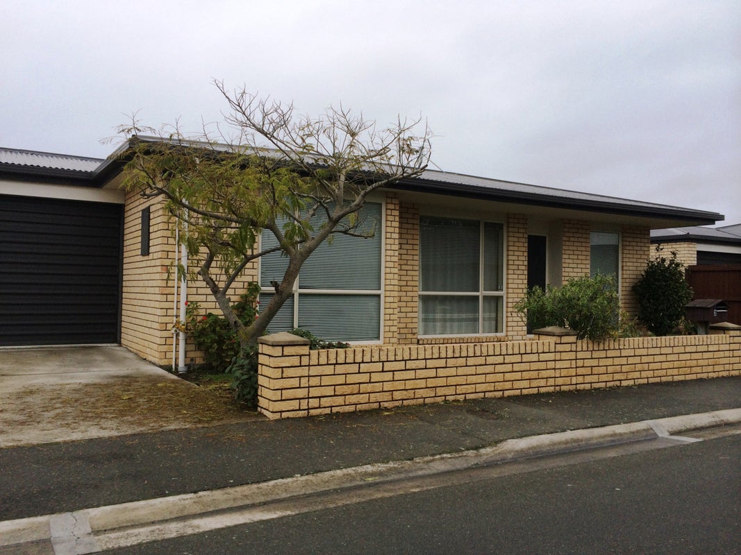 2/13 Sylvan Street, Hillmorton, Christchurch - Carousel 2