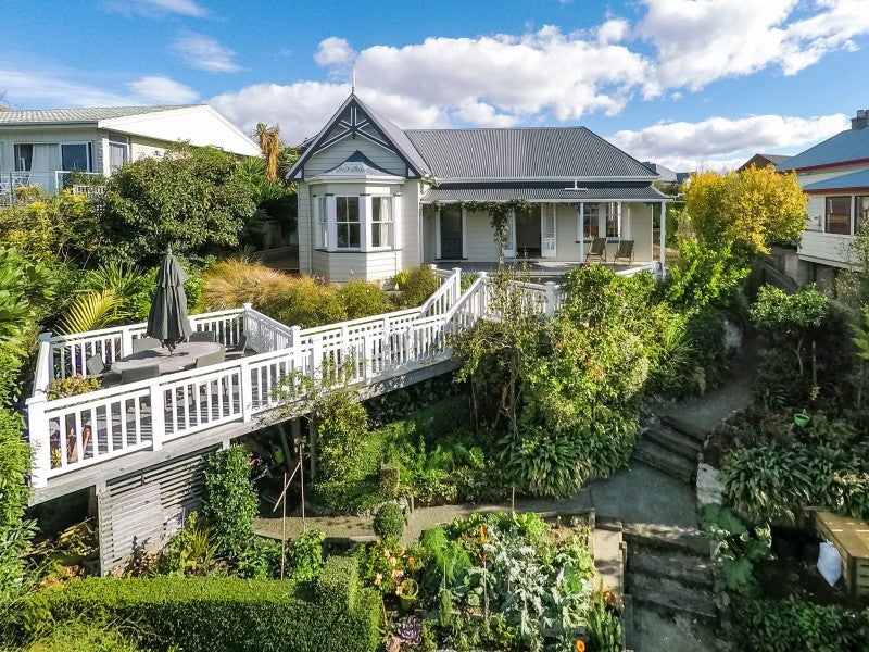 33 Fitzroy Road, Bluff Hill, Napier - Carousel 1