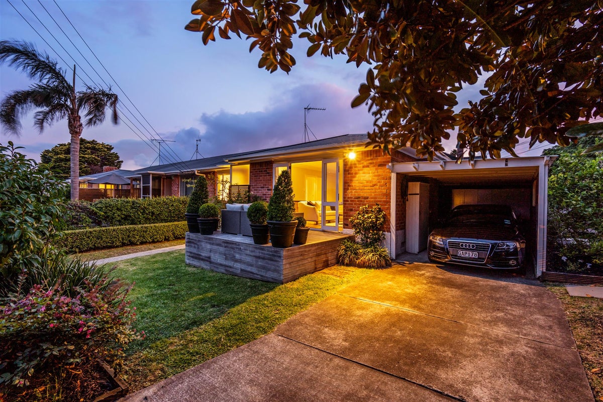1B Chesterfield Avenue, St Heliers, Auckland - Carousel 2