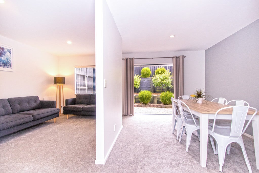 8/71 FERNHILL WAY, Oteha, Auckland - Carousel 1