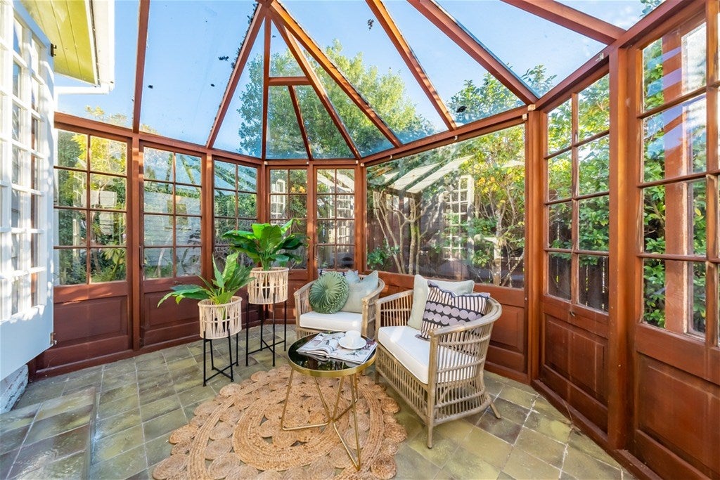 1 Avalon Crescent, Avalon, Lower Hutt - Carousel 2