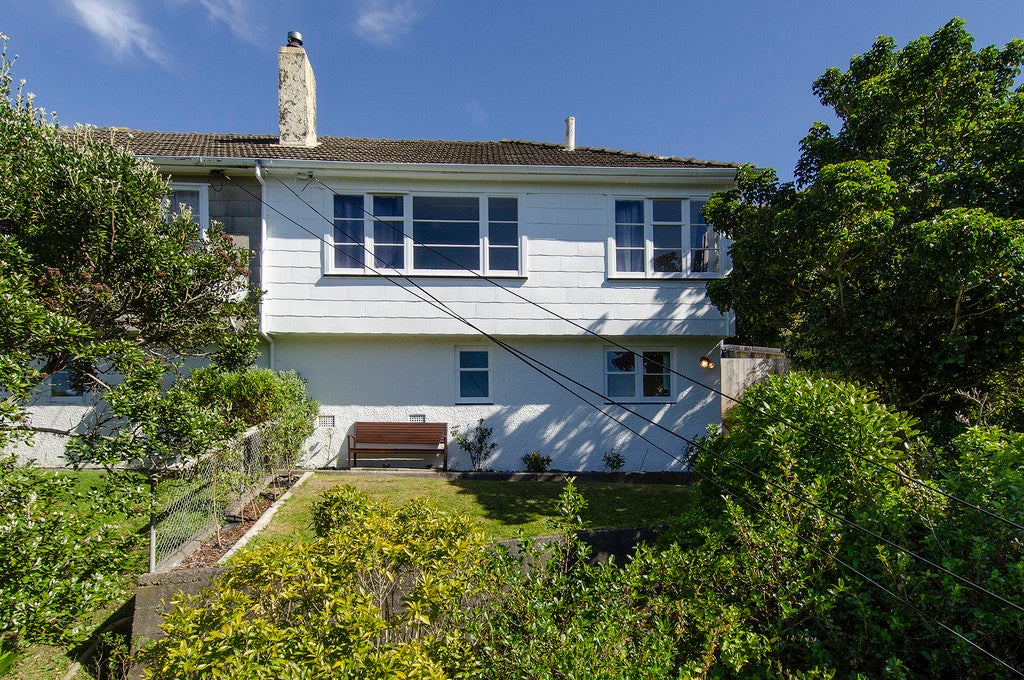 30 Warwick Street, Wilton, Wellington - Carousel 1