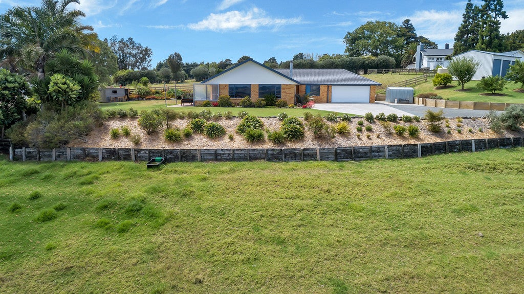 197 Apotu Road, Kamo - Carousel 26
