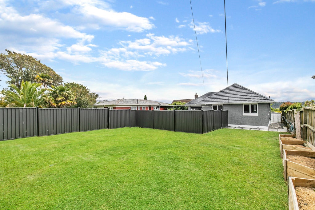 1/15 Tiri Tiri Road, Birkdale, Auckland - Carousel 2