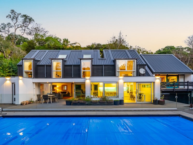 399 Karori Road, Karori, Wellington - Carousel 1