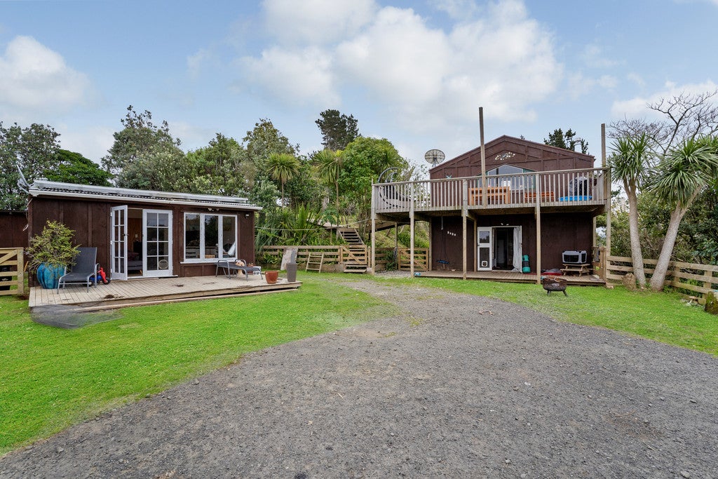 2219 South Head Road, Helensville - Carousel 1